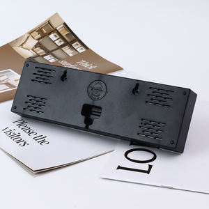 Réveil numérique à logo personnalisé, horloge LED matricielle à points, commande vocale, double usage (à poser ou à suspendre), couleurs éblouissantes, compte à rebours et compte à rebours en direct. - Product Image 6