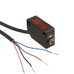 เซ็นเซอร์โฟโตอิเล็กทริก CX-491 พร้อมไฟ LED แสดงสถานะ สำหรับงานอุตสาหกรรม แบบขั้วต่อสกรู - Product Image 1