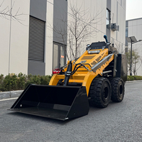 China Micro Wheel Skid Steer Loader Dengan Aksesori Bucket Hidrolik Mini Loader Kecil untuk Dijual