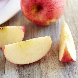 Nouvelle Récolte 2026 Pomme Rouge Fuji Fraîche Croustillante Juteuse Sans Pépins Faible Teneur en Résidus Emballage Carton Export en Gros - Product Image 6