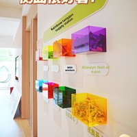 Boîte murale en acrylique pour bonbons, mur d'entreprise et d'ambiance, rangement mural avec design couleur, vente chaude en usine
