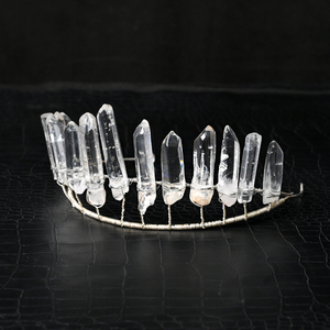 Bijoux en cristal de quartz clair de haute qualité, faits à la main, artisanat en cristal naturel, pointe de cristal de guérison, couronne en cristal - Product Image 1