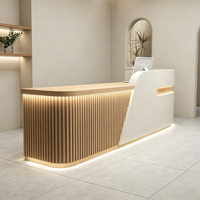 Comptoir de réception moderne pour salon de beauté, spa, hôtel, bureau, avec éclairage LED et lattes en bois, petit et personnalisé