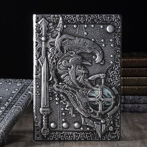 Cuaderno de Cuero PU con Grabado de <span class=keywords><strong>Espada</strong></span> y Escudo de Caballero Paladín Medieval, Diario Caballeresco para Negocios - Product Image 3
