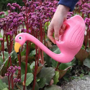 Esschert Design HDPE Pink Flamingo Plastic Watering Cans For Girls Birthday Gifts