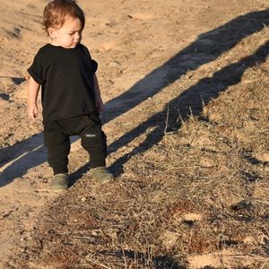 Conjunto de Dos Piezas para Niños: Camiseta Holgada de Verano y Pantalones Deportivos de Algodón Terry - Product Image 5