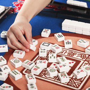 Juego de Mahjong Americano Blanco Completo de 166 Piezas, Tamaño Portátil para Viajes, Juego de Mesa Clásico, Estratégico y Divertido para Adultos - Product Image 2