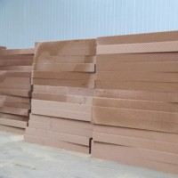 Panneau de refroidissement par évaporation en papier kraft alvéolé réduit le stress thermique des troupeaux d'élevage - En promotion