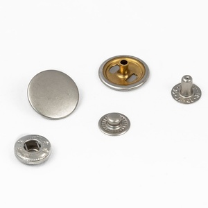 กระดุมแป๊กสี่ส่วนแบบแบนเคลือบทองเหลืองโลหะตกแต่งแฟชั่นพร้อมโลโก้แบบกำหนดเองสำหรับเสื้อผ้ากางเกงยีนส์ - Product Image 3