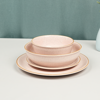 Ensemble de table ronde de 16 pièces, ensemble de table en grès glaçure à large bord couleur rose, ensembles de vaisselle de bon augure pour la maison