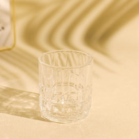 Hoge Kwaliteit Transparante Reliëf Herbruikbare Shot Glazen Bekers Milieuvriendelijk Groothandel Voor Whisky Of Tequila Drinken