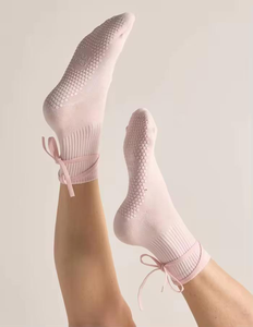 Chaussettes de Pilates de haute qualité avec lien de serrage, <span class=keywords><strong>ruban</strong></span> rose, <span class=keywords><strong>lacet</strong></span>, chaussettes de Pilates personnalisées, chaussettes de yoga à lacets antidérapantes - Product Image 2