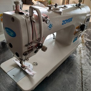 Machine à coudre à plat informatisée Zoyer, point droit, haute précision, équipement textile - Product Image 1