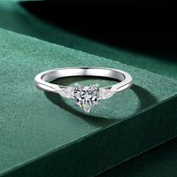Bague de fiançailles en argent sterling 925 avec moissanite en forme de cœur de 0,8 carat VVS1 D, personnalisable en gros pour femmes, avec certification GRA