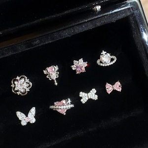 Bijoux de piercing en cuivre et zircon pour l'oreille, cartilage, hélix, tragus, avec nœud en zircon, vente en gros OEM - Product Image 1