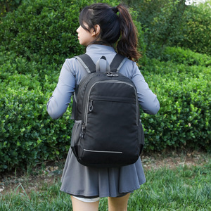 Mochila de Exterior Ligera de 18 Pulgadas, Resistente al Agua, para Senderismo y Ciclismo, Unisex, Color Sólido, con Tirantes Ajustables - Product Image 3