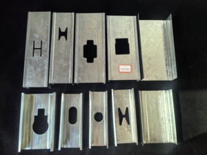 Materiali metallici <span class=keywords><strong>per</strong></span> muro a secco <span class=keywords><strong>in</strong></span> acciaio con struttura a bottone <span class=keywords><strong>in</strong></span> acciaio zincato con borchie da parete <span class=keywords><strong>in</strong></span> metallo - Product Image 2