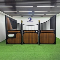 Porte d'entrée de luxe européenne pour écurie, panneau de box personnalisé pour chevaux avec cadre galvanisé pour projets d'écuries et d'élevages