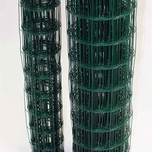 Vente flash : Rouleau de clôture de jardin en fil soudé revêtu de PVC noir, 24 pouces x 50 pieds, 2 pouces x 3 pouces, 16GA - Product Image 3