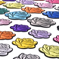 Nouveau multicolore Rose fleur conception broderie vêtements patchs populaire coloré Rose fleur conception brodé fer sur Patch