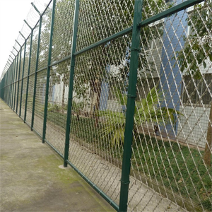 Fil de fer galvanisé à chaud, <span class=keywords><strong>grillage</strong></span> barbelé rasoir, clôture en fil concertina soudé carré, découpe et pliage pour la sécurité des prisons - Product Image 6