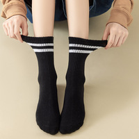 Chaussettes de sport décontractées en gros respirantes à motif personnalisé en coton pour hommes, chaussettes de basketball jacquard