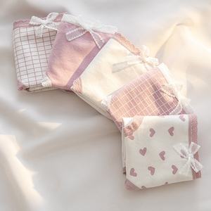 Slip a triangolo da donna con ricamo a cuore viola, in puro cotone traspirante, a vita media - Product Image 4