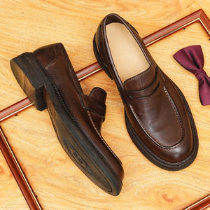 รองเท้าหนังแท้ทรงทางการสำหรับธุรกิจ ระบายอากาศได้ดี หัวกลม แบบโบรก รองเท้าอ็อกซ์ฟอร์ด สำหรับทำงานและเดินทาง - Product Image 1