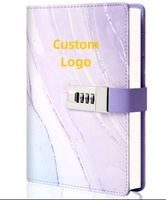 Journal B6 en Cuir PU à Cadenas à Combinaison, Carnet Verrouillable Marbré Rose avec Logo Gaufré Personnalisé