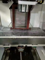 Taïwan d'occasion CHAOQUN VMC 850 CNC fraiseuse verticale en métal système de contrôle Mitsubishi cône de broche BT30 unique