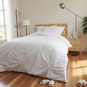 Venta al por mayor de calidad del hotel sábanas planas tamaño king edredones bordados blancos cobertores Jacquard cómodo juego de cama para la tienda - Product Image 1