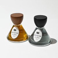 Botol Parfum Kaca Mewah Custom Segitiga 30ml 50ml 100ml dengan Tutup Kayu Bulat Hitam Coklat