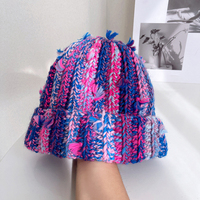Chapeau beanie en tricot crochet fait main à franges rayées délavées colorées pour femmes vintage d'hiver chaud