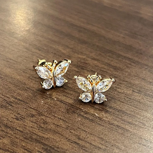 Pendientes Pequeños con Forma de Lazo de Mariposa para Mujer, Accesorios de Moda para Uso Diario, para Atuendos Casuales y Regalos - Product Image 5