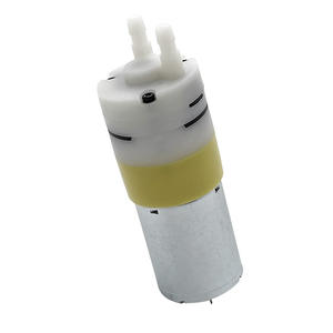 Mini Bomba de Agua de Diafragma 370J, Dispensador de Agua para Mascotas con Autocebado y Protección Contra Fugas, con Pistola Rociadora, Piezas de Bomba de Agua - Product Image 1