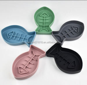 Tapis à lécher pour chat sans bpa en silicone pour chien de compagnie mangeoire lente pour chat bol lent poisson avec ventouses - Product Image 6