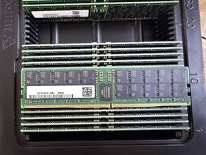 Memoria RAM para Servidor DDR4 64G 2RX4 2RX8 REG ECC RDIMM PC4-2933 PC4-3200AA M393A8G40AB2-CWEBQ Ddr4 64g Rams DDR4 de Alto Rendimiento - Product Image 3