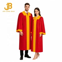 Robes catholiques personnalisées OEM en gros, costumes d'église unisexes, robes de chœur de graduation, rouge avec garniture dorée
