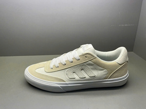 Fabricante Vietnamita de Zapatos Casuales Clásicos para Hombre, Parte Superior de Cuero Dividido, Entresuela de PU, Suela de Goma, Zapatillas Deportivas OEM - Product Image 5