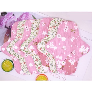 Serviette hygiénique lavable et réutilisable en tissu, super absorbante, avec ailettes, confortable pour les femmes - Product Image 3