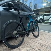 Ensemble de roues de vélo de course aérodynamique léger avec dérailleur électronique Wheeltop en fibre de carbone Toray T800 KOZO2 de 7,9 kg