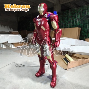 Statuetta di Iron Man a grandezza naturale di alta qualità in vendita, con parti illuminate multiple del modello del personaggio <span class=keywords><strong>Marvel</strong></span>, realizzata in resina. - Product Image 2