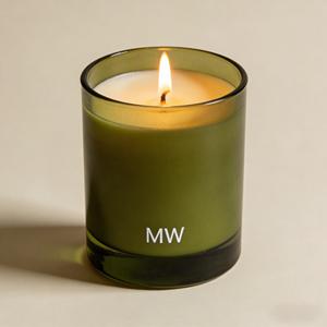 Bougie parfumée MW dans un bocal en verre vert, design minimaliste, cire de soja, aromathérapie, décoration d'intérieur, durée de combustion de 40 à 60 heures - Product Image 1