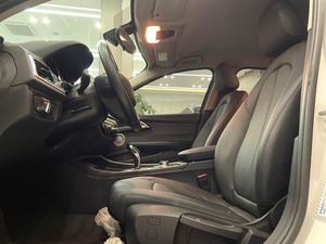 <span class=keywords><strong>BMW</strong></span> Série 1 120i M Sport Berline d'occasion <span class=keywords><strong>2022</strong></span>, 43 000 km, faible kilométrage, conduite à gauche, essence, vente en gros, <span class=keywords><strong>prix</strong></span> attractif, prête à être expédiée - Product Image 4