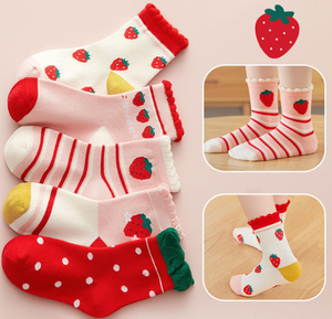 <span class=keywords><strong>Calcetines</strong></span> para niños Nuevos estilos múltiples Niños <span class=keywords><strong>Calcetines</strong></span> con estampado de fresa de longitud media <span class=keywords><strong>Calcetines</strong></span> suaves para bebés para Otoño e Invierno - Product Image 3