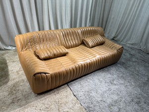 Divano in Pelle Nervata di Lusso Stile <span class=keywords><strong>Terrazza</strong></span> Postmoderno, Divano Sezionale in Pelle Bovina di Prima Qualità per Salotto di Design - Product Image 3