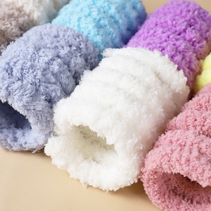 Kit de manualidades DIY de 15 cm para perro de juguete de terciopelo coral, con limpiapipas gigantes, flexibles, gruesos y esponjosos, tallos de chenilla y alambre peludo - Product Image 1