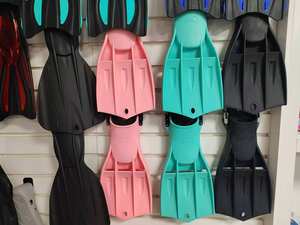 Aletas de Buceo de Alto Rendimiento con Diseño de Cuchilla Antideslizante para Entusiastas del Buceo y Snorkel - Product Image 6