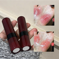 Rouge à lèvres solide effet miroir aqueux, brillance satinée rouge verre, longue tenue, pigmenté