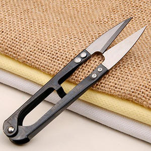 Tijeras de hilo en forma de U de colores, tijeras de hilo con resorte, tijeras de hilo en forma de U para punto de cruz, cortador de hilo de coser de tres colores - Product Image 2